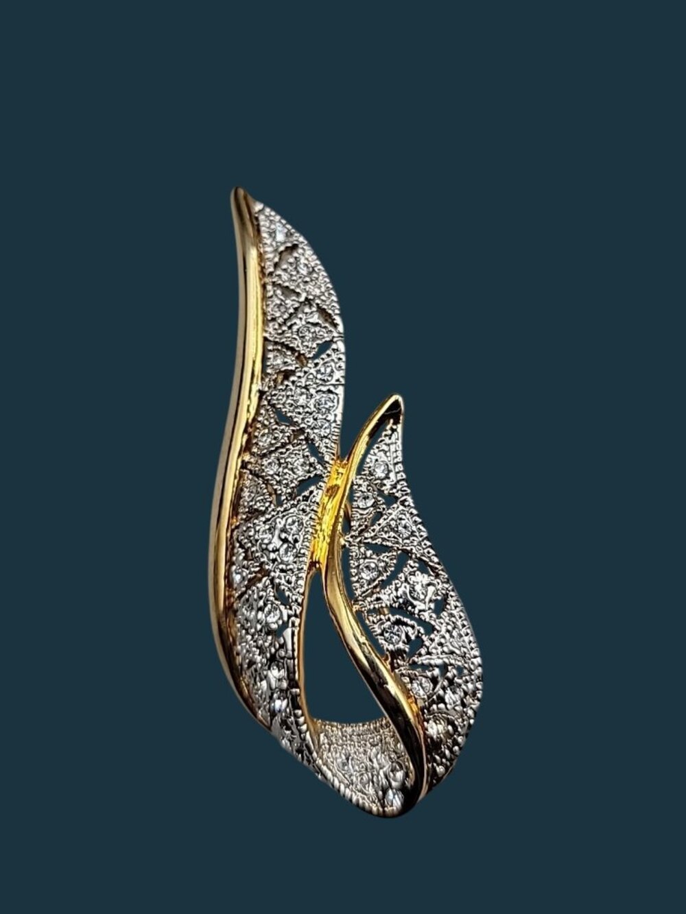 Vintage Two Tone Gold Silver Swirl Ribbon Rhinestone Brooch Pin Abstract Wave - Picture 2 of 5